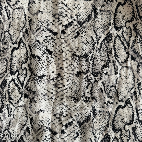 Reformation | Snake Print ‘Bea’ Midi Skirt | Size 6 - Picture 8 of 11